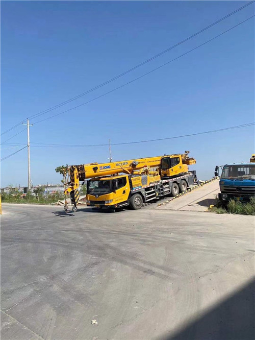 建华区吊车作业时，可能会产生哪些额外收费项目？